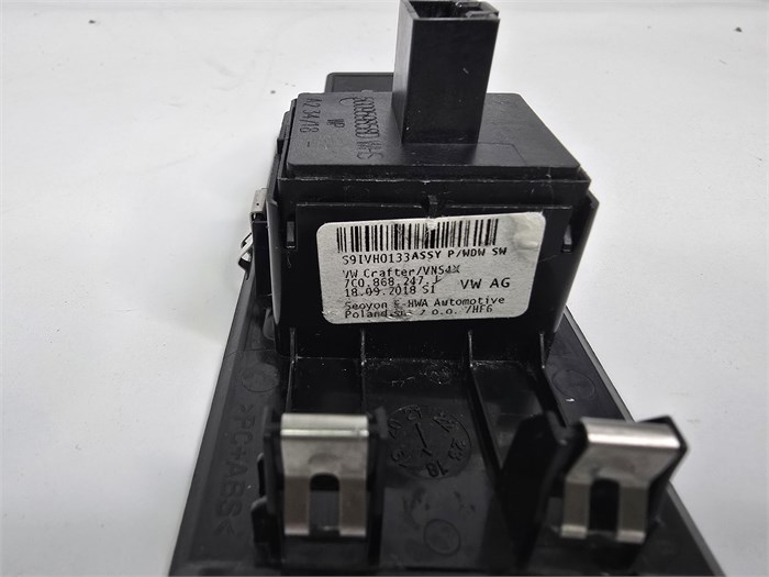Блок кнопок стеклоподъемника Volkswagen 5G0959858D