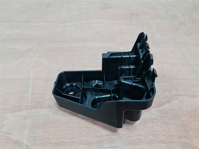 Кронштейн бампера заднего правый Tank 500 2804340XKV3AA