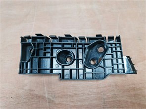 {{photo.Alt || photo.Description || 'Кронштейн переднего бампера правый  Tank 500'}}