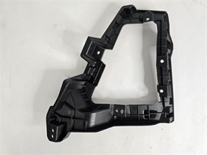 {{photo.Alt || photo.Description || 'Кронштейн фарий левый Changan CS75 Plus III рестайлинг'}}